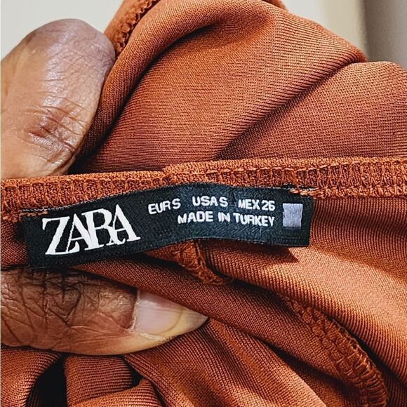 Zara   - Picture 4 of 4